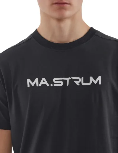 MA Strum Chest Print T-Shirt | Black