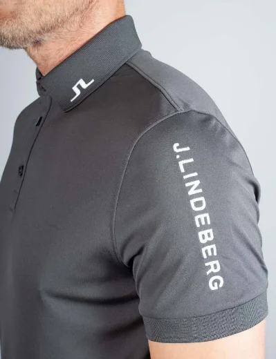 J Lindeberg Tour Tech Regular Fit Golf Polo | Asphalt