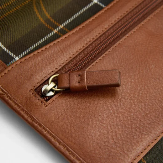 Barbour Isla Leather Travel Purse | Brown