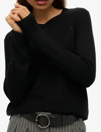 Superdry Classic V-Neck Jumper | Black