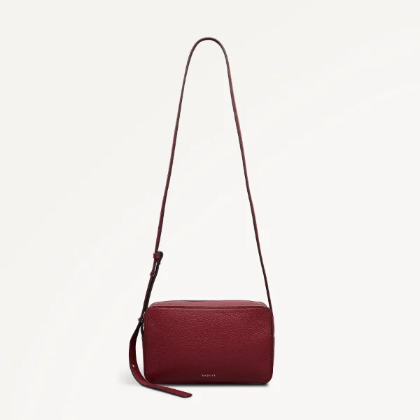 Radley Duchess Close Small Cross Body | Carmine Red Radley Duchess Close Small Cross Body | Carmine Red